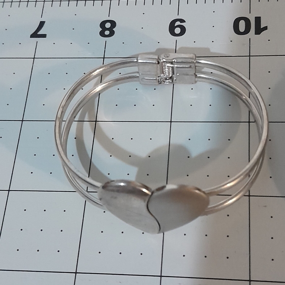 Heart Cuff Braclet and Purple Flower Stone Charm Charm is 925 - Picture 4 of 5